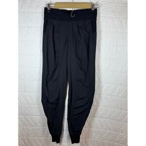 Lululemon Dance Studio women Mid Rise Jogger size 4 black